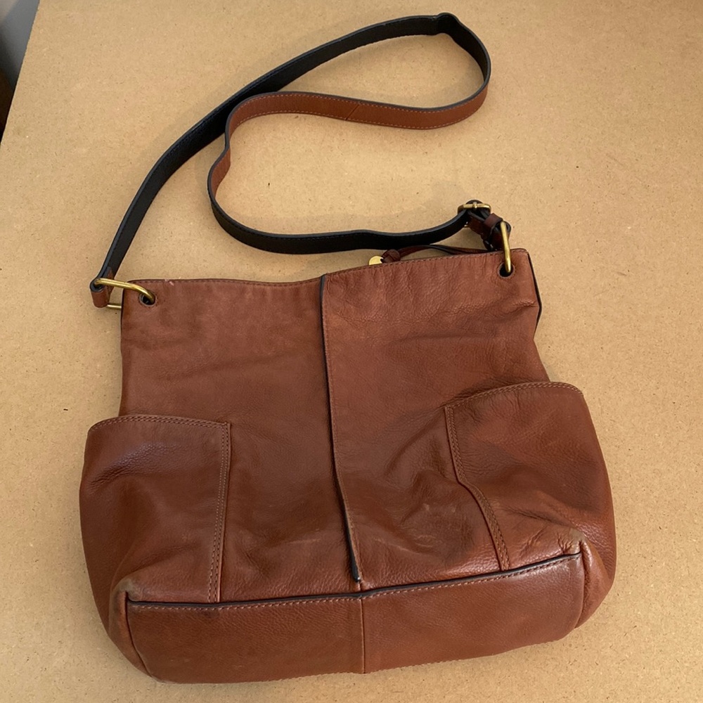 Fossil Brown Leather Crossbody Bag with Black Strap